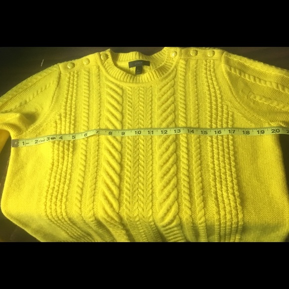 🔥J. Crew 100% Wool cable-knit sweater yellow. L - Picture 8 of 8